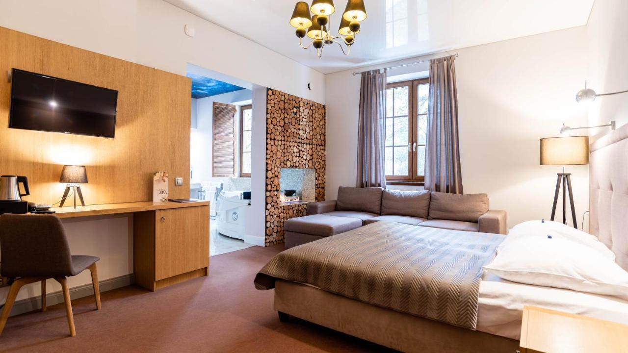 Carynska Resort & Spa 卢托维斯卡 外观 照片