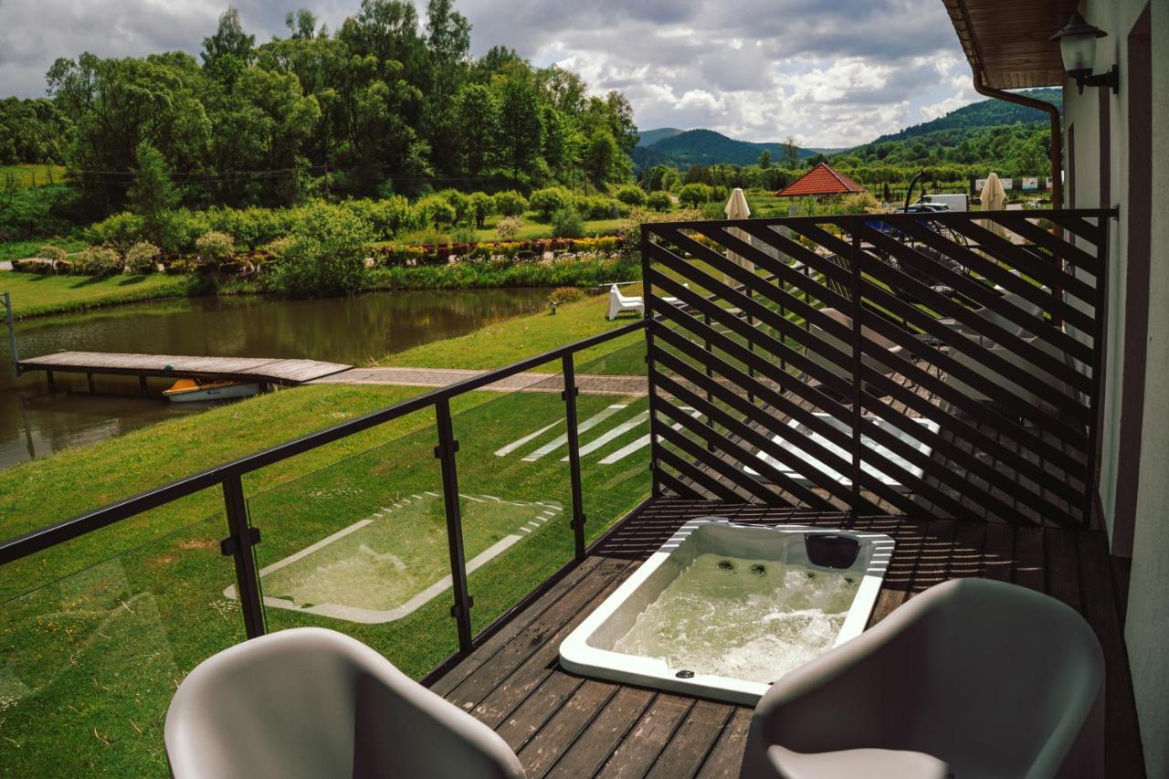 Carynska Resort & Spa 卢托维斯卡 外观 照片
