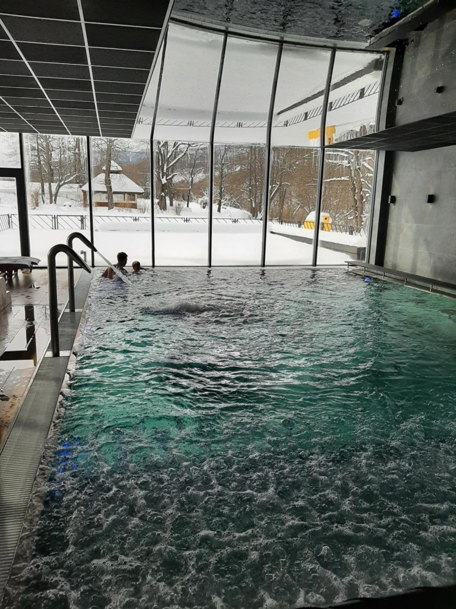 Carynska Resort & Spa 卢托维斯卡 外观 照片